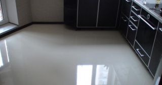 Наливной пол на кухне Лесозаводск, цена от 894 руб.